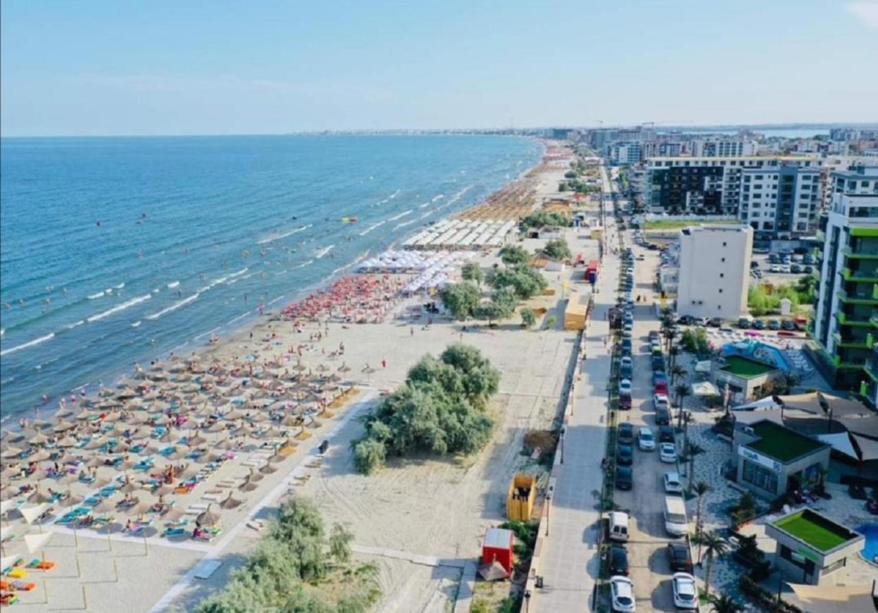 Апартаменти Yvo Lioness & Mamaia Nord Неводарі Екстер'єр фото
